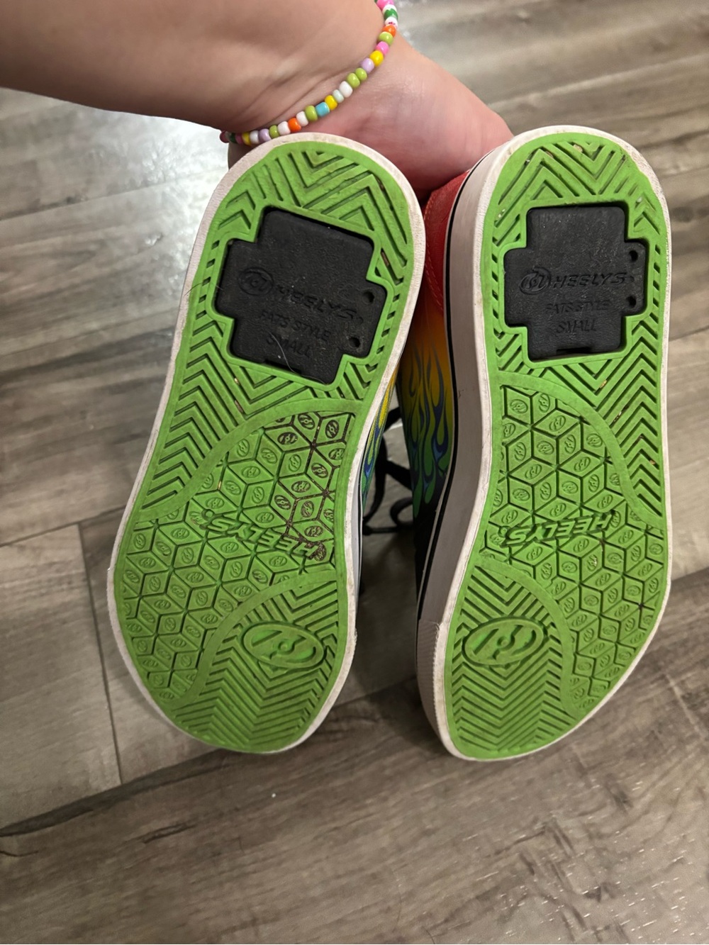 Kids Black Heelys Canvas Sneakers with Rainbow Flame Accent w/o wheels! Size 2 - Picture 5 of 5